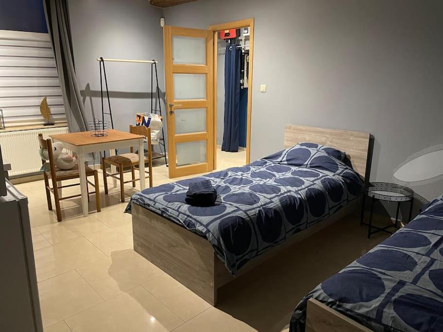 Studio Proche De L'Aeroport/Gare/Centre Ville Charleroi Zewnętrze zdjęcie